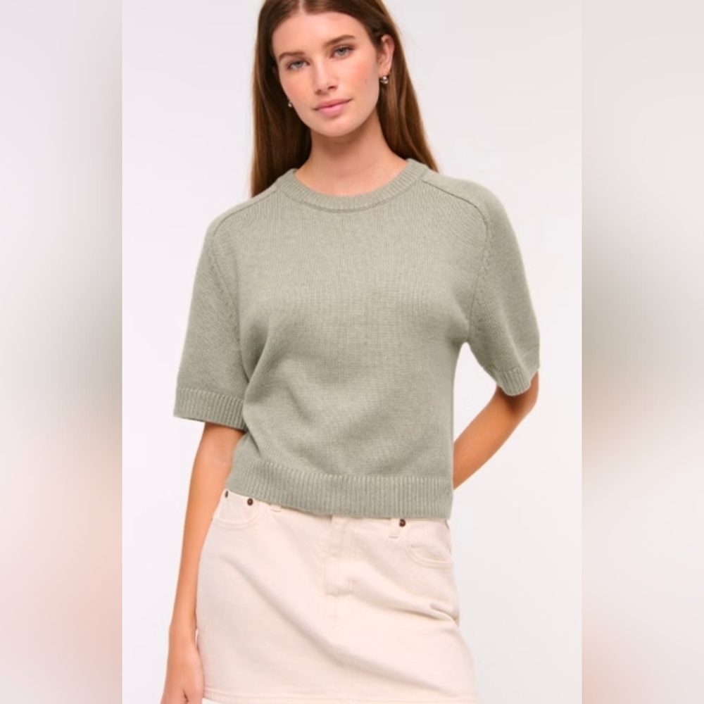 The A&F Madeline Crew Sweater Tee - Frosted Olive